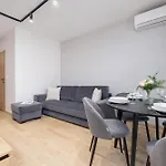 Lema 19 Uniqe In With Garden Air Conditioning Parking Near Tauron Arena By Renters Prestige * Kraków