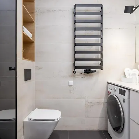 Lema 19 Uniqe In With Garden Air Conditioning Parking Near Tauron Arena By Renters Prestige * 크라쿠프