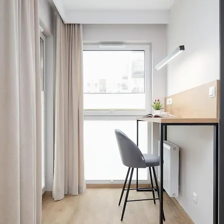 Bright In With Garden, Air Conditioning, Parking And Desk By Renters Prestige Apartment Krakow
