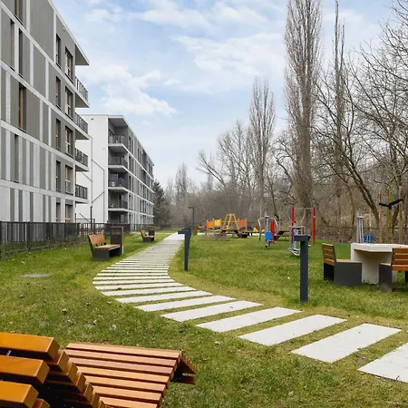 Lema 19 Uniqe In With Garden Air Conditioning Parking Near Tauron Arena By Renters Prestige