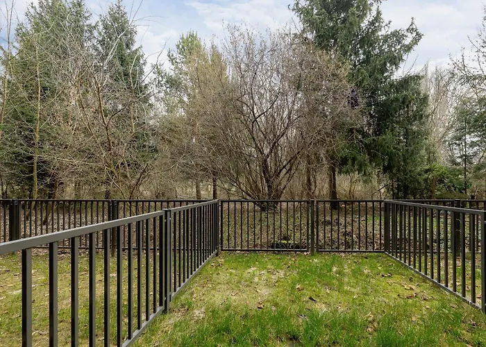 Lema 19 Uniqe In With Garden Air Conditioning Parking Near Tauron Arena By Renters Prestige *