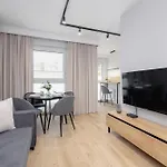 Lema 19 Uniqe In With Garden Air Conditioning Parking Near Tauron Arena By Renters Prestige * クラクフ