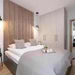 アパート Lema 19 Uniqe In With Garden Air Conditioning Parking Near Tauron Arena By Renters Prestige *